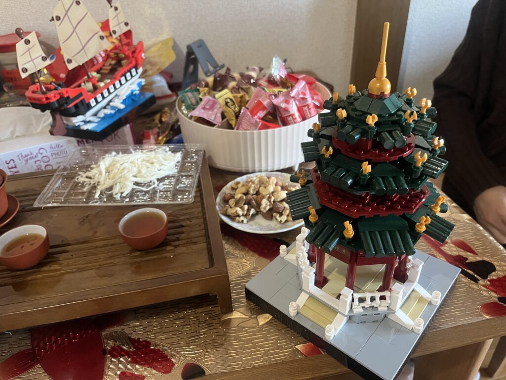 2024年12月14日在日潮汕著名女歌星吃工夫茶谈谈人生插图